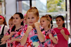 Aerobic-team-show-Fit-studio-venuse-4