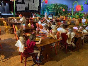 Primestsky-tabor-Disneyland-fit-studio-Venuse-42