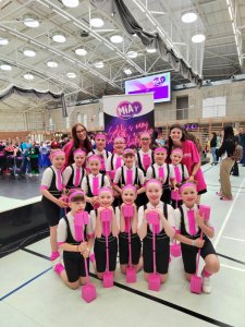 Aerobic-team-show-fit-studio-venuse-2