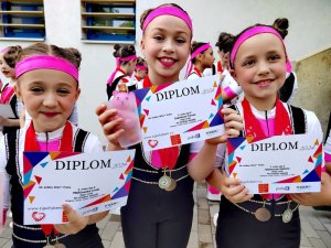Aerobic-team-show-fit-studio-venuse-11
