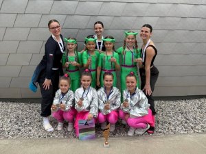 Aerobic-team-show-Fit-studio-Venuse-1