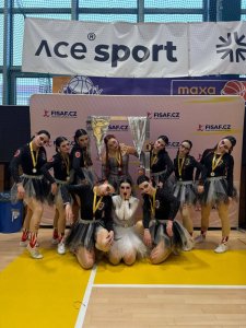Aerobic-team-show-Fit-studio-Venuse-1