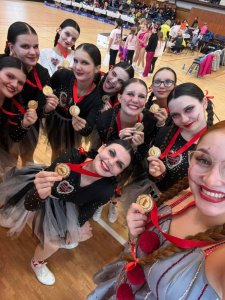 Aeorobic-team-show-Fit-studio-Venuse-2